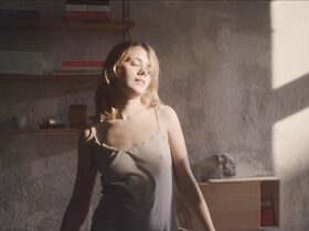 Даша Некрасова голая – Мягкость тел (2018) #12