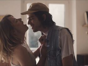 Даша Некрасова голая – Мягкость тел (2018) #13