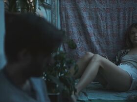 Даша Некрасова голая – Мягкость тел (2018) #15