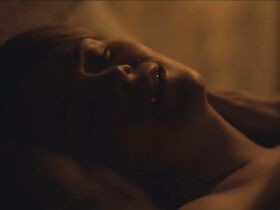 Даша Некрасова голая – Мягкость тел (2018) #16