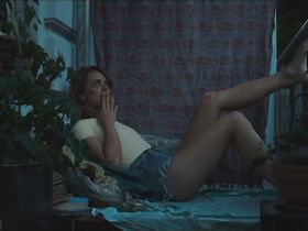 Даша Некрасова голая – Мягкость тел (2018) #8