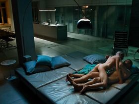 Алёна Михайлова голая – Люби их всех (2019) #15