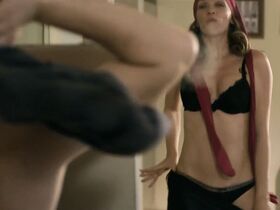 Ивана Хилкова секси – И у женщин есть свои дни (2011) #17