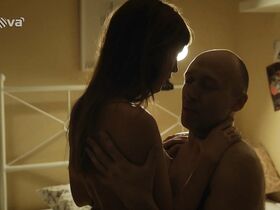 Хана Вагнерова голая – Atentát s01e06, e17 (2015) #7