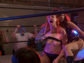 Лиззи Хэвок голая, Сара Мишель Геллар секси – Прибывшие из ниоткуда (2018) #15