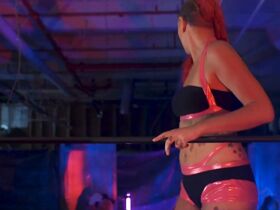 Лиззи Хэвок голая, Сара Мишель Геллар секси – Прибывшие из ниоткуда (2018) #2