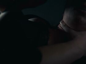 Ванесса Александр секси, Агата Кулеша секси – Хейтер (2020) #3