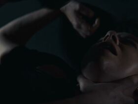 Ванесса Александр секси, Агата Кулеша секси – Хейтер (2020) #4