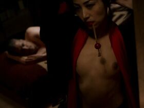 Элиза Прайор Нэйджел голая, Синтия Эттинджер голая, Саэми Накамура голая – Карнавал s02e01-10 (2005) #9