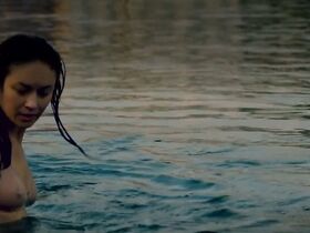 Ольга Куриленко секси – Залив тишины (2020) #7