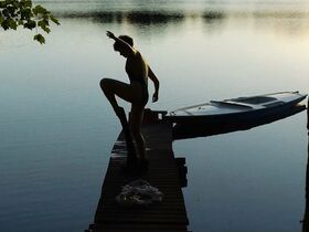 Энни Янг голая, Джек Хейвен голая – Правосудие (2019)