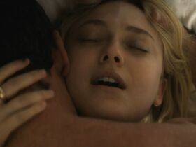 Дакота Фаннинг секси, Рози Макьюэн секси – Алиенист s02e05-07 (2020) #6