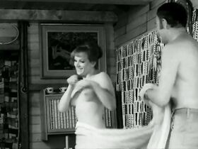 Данус Клихова голая – Svědectví mrtvých očí (1971) #6