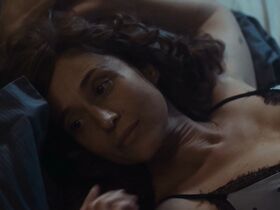 Кристин Альбек Борге секси, Тува Новотны секси – Отель для самоубийц (2019)