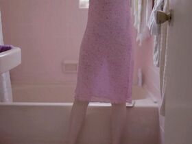 Эмили ДеФорест секси – Привет, мам (2020) #9