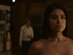 Никки Мейя голая – Воротилы s01e01, e02, e04 (2020) #8