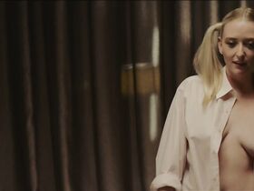 Харпер Каллен голая, Линдси Машетт голая – Воротилы s01e06 (2020) #7