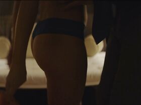 Харпер Каллен голая, Линдси Машетт голая – Воротилы s01e06 (2020) #9