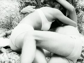 Ивонна Кодонова голая – Это человек Гомолка (1969) #4