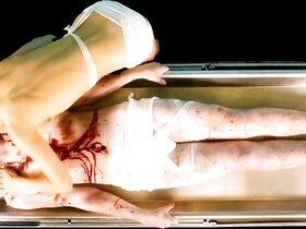 АннаЛинн МакКорд голая – Экстирпация (2012) #2