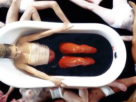 АннаЛинн МакКорд голая – Экстирпация (2012) #5