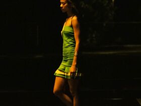 Зои Салдана секси – Гавань (2004) #9