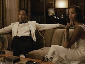 Зои Салдана секси – Закон ночи (2016) #6