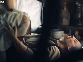 Сара-Джинн Лабросс голая, Максим Морин голая, Жюли ЛеБретон голая, Мелоди Кир голая – Истории холмов s01e02, e04, e06, e07, e08 (2015) #5