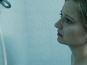 Эстер Маас секси – Инджениум (2018) #4