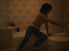 Хилари Айвз секси – Medusa (2018) #9