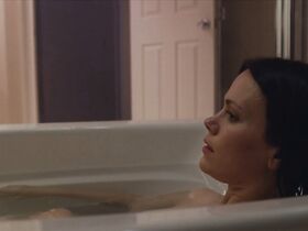 Катя Винтер секси – Вы не одни (2020)