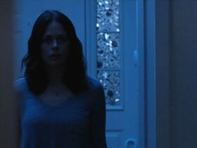 Катя Винтер секси – Вы не одни (2020) #3