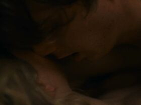 Лили Рейнхарт секси – Химические сердца (2020)