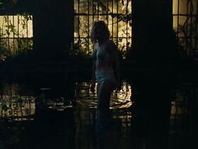 Лили Рейнхарт секси – Химические сердца (2020) #11