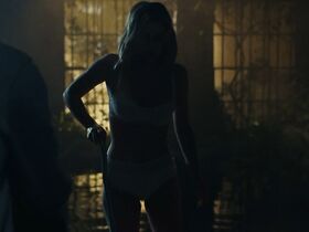 Лили Рейнхарт секси – Химические сердца (2020) #12