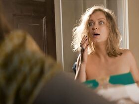 Луна Ведлер секси, Каро Культ секси – Биохакеры s01e01-02 (2020) #7