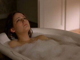 Лили Собески секси, Тара Фитцджеральд голая – Проклятое место (2006) #8