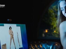 Анета Врзалова секси, Альжбета Бартошова секси – Decibely lásky (2016)