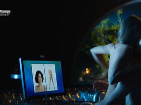 Анета Врзалова секси, Альжбета Бартошова секси – Decibely lásky (2016) #4