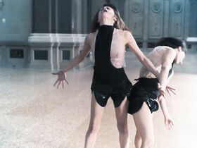 Лили Болдуин голая – Swallowed (2016) #6