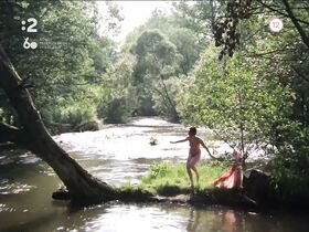 Яна Зварикова голая, Петра Ванчикова голая – Alžbetin dvor s01 (1986) #3