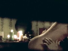 Джиллиан МакУиртер голая – Дантист 2 (1998) #3