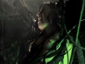 Виктория ДеМаре голая, Рокси Девиль голая – Биослизь (2010) #21