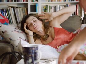 Катажина Зелиньска голая, Вероника Розати секси, Юлия Венява-Наркевич секси – Это всегда стоит того s01e01 (2019) #7