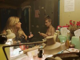 Эмили Мид секси, Элла Смит голая – Двойка s03e05 (2019) #3