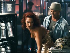 Клара Гроссе голая, Лилли Швайгер секси – Встреча выпускников 1.0 (2018) #3