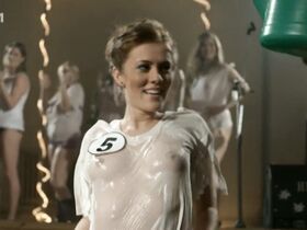 Петра Несвачилова секси, Вероника Шёнова голая, Яна Стрыкова голая, Линда Свободова голая, Зузана Вовала голая, Ленка Заградницка голая – Škoda lásky s01e05 (2013) #9