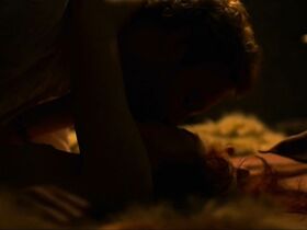 Роксана Дюран секси, Джулия Стайлз секси, Лена Олин секси – Ривьера s02e01, e04, e05 (2019) #16