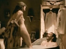 Летисия Уихара голая, Яри Лоренцо голая, Люсия Муноз голая, Эванхелина Соса голая, Майя Сапата голая – Закон Ирода (1999) #13