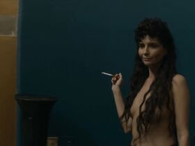 Амара Сарагоса голая, Белла Хиткот секси – Странный ангел s02e02 (2019) #6